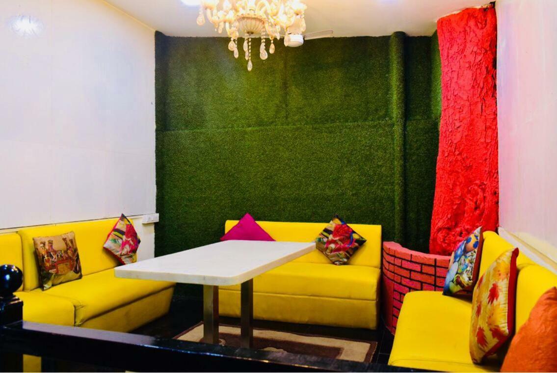 Town Hostel Mumbai - Ac Dormitory ภายนอก รูปภาพ