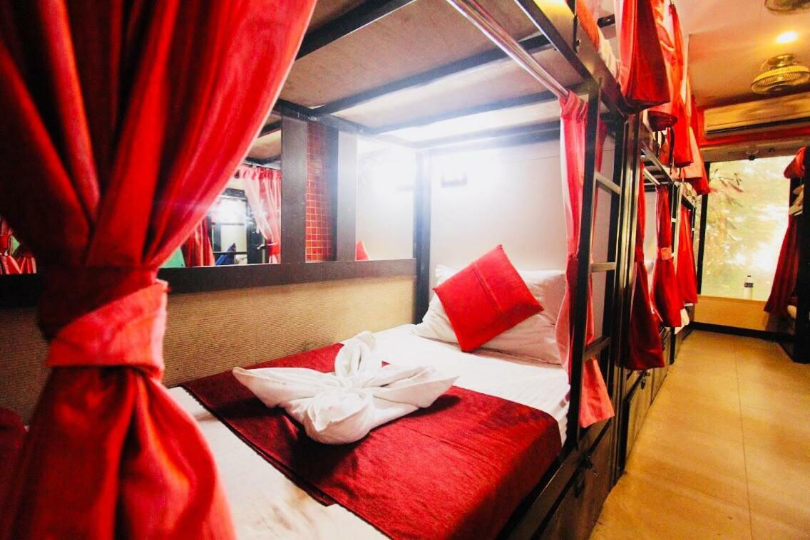 Town Hostel Mumbai - Ac Dormitory ภายนอก รูปภาพ
