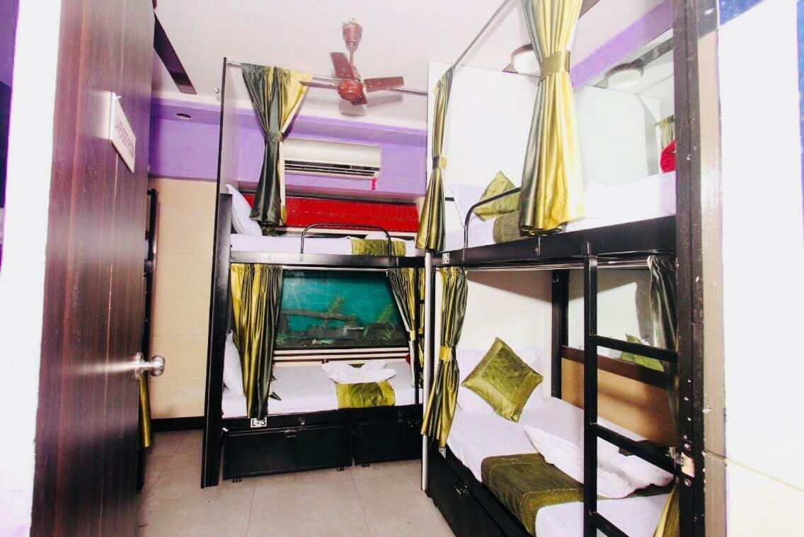 Town Hostel Mumbai - Ac Dormitory ภายนอก รูปภาพ