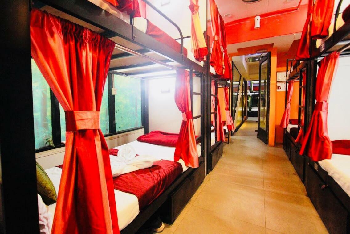 Town Hostel Mumbai - Ac Dormitory ภายนอก รูปภาพ